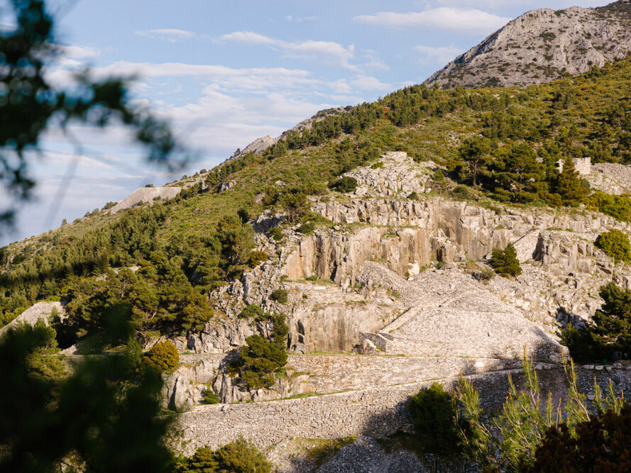 Διόνυσος- Ανοιχτό Μουσείο Λατομικής Τέχνης
