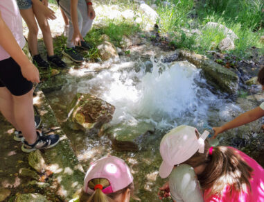 Φαράγγι Οινόης- παιχνίδι με το νερό
