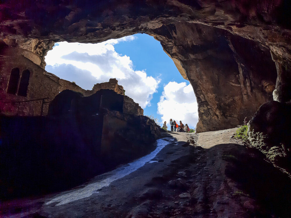 Ξενάγηση στα αρχαία λατομεία της Πεντέλης για τη δημιουργία του Παρθενώνα