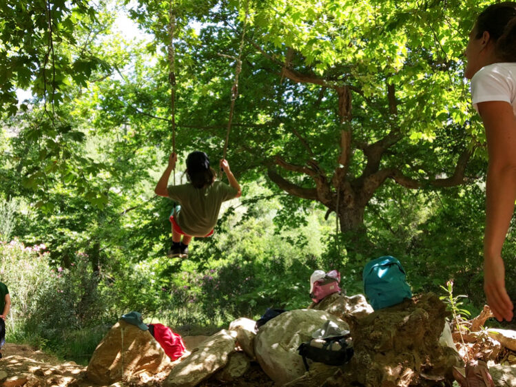Η κούνια στα δέντρα είναι για όλες τις ηλικίες!