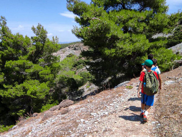 Πεζοπορία και εξοπλισμός στο βουνό