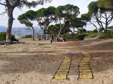 Διασκεδάζουμε με στίβο μάχης στην παραλία